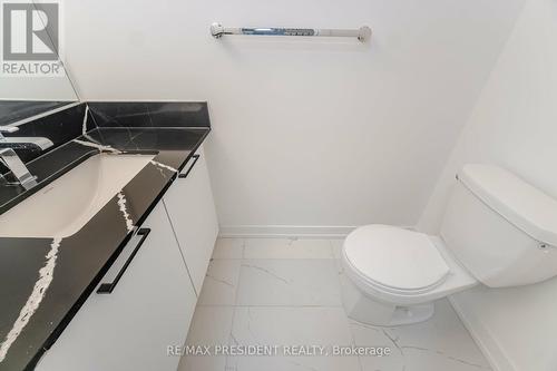 41 - 861 Sheppard Avenue W, Toronto, ON - Indoor Photo Showing Bathroom