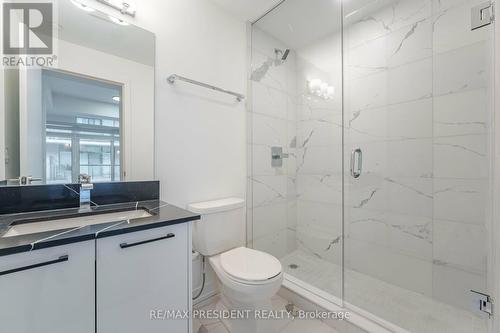 41 - 861 Sheppard Avenue W, Toronto, ON - Indoor Photo Showing Bathroom