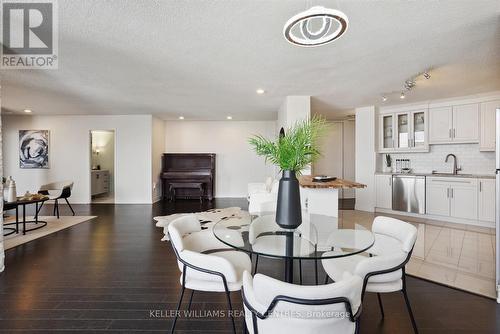 Ph2 - 75 Graydon Hall Drive, Toronto, ON - Indoor Photo Showing Dining Room