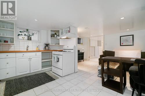 Lower - 1900 Gerrard Street E, Toronto, ON - Indoor Photo Showing Kitchen