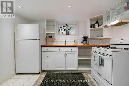 Lower - 1900 Gerrard Street E, Toronto, ON - Indoor Photo Showing Kitchen