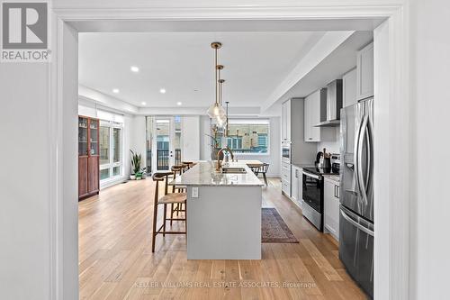 111 Drover Circle, Whitchurch-Stouffville, ON - Indoor Photo Showing Kitchen With Stainless Steel Kitchen With Upgraded Kitchen