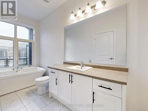 28 Millman Lane, Richmond Hill, ON - Indoor Photo Showing Bathroom