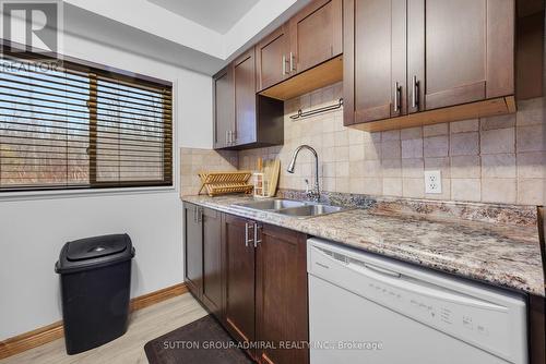 815 Lagoon Drive, Georgina, ON - Indoor Photo Showing Kitchen With Double Sink