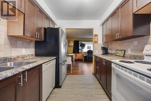 815 Lagoon Drive, Georgina, ON - Indoor Photo Showing Kitchen With Double Sink