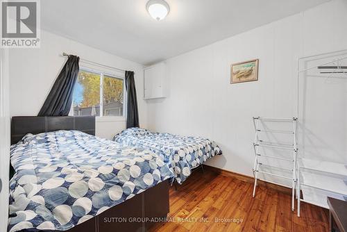 815 Lagoon Drive, Georgina, ON - Indoor Photo Showing Bedroom