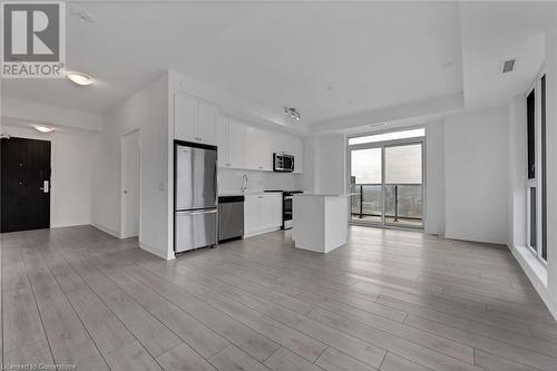 55 Duke Street W Unit# 909, Kitchener, ON - Indoor Photo Showing Kitchen