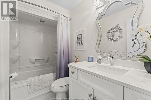 13 Holly Street, Kingsville, ON - Indoor Photo Showing Bathroom