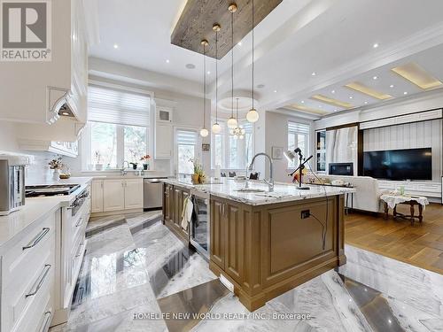 41 Glentworth Road, Toronto, ON - Indoor Photo Showing Kitchen With Upgraded Kitchen