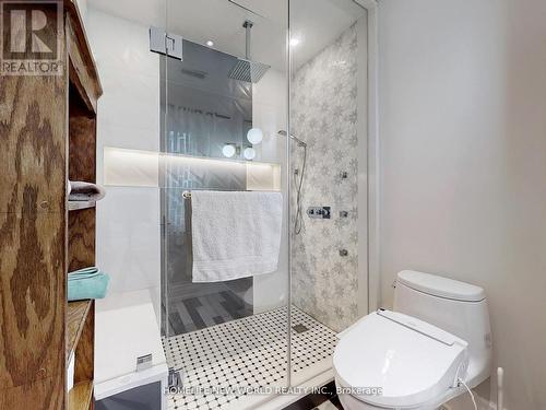 41 Glentworth Road, Toronto, ON - Indoor Photo Showing Bathroom