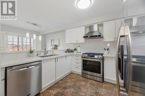 132 Tomabrook Crescent, Brampton, ON - Indoor Photo Showing Kitchen With Upgraded Kitchen