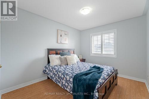 132 Tomabrook Crescent, Brampton, ON - Indoor Photo Showing Bedroom