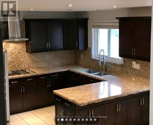 4289 Creeks End W, Mississauga, ON - Indoor Photo Showing Kitchen With Double Sink