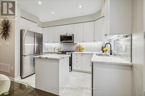 3946 Leonardo Street, Burlington, ON - Indoor Photo Showing Kitchen With Upgraded Kitchen