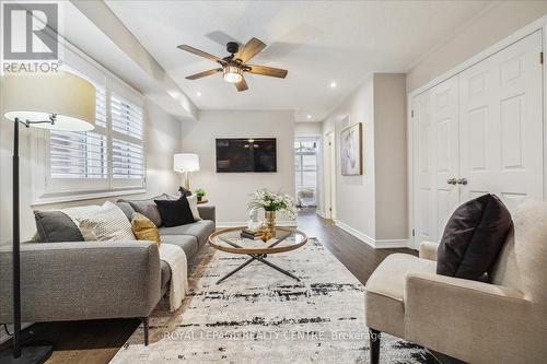 3946 Leonardo Street, Burlington, ON - Indoor Photo Showing Living Room