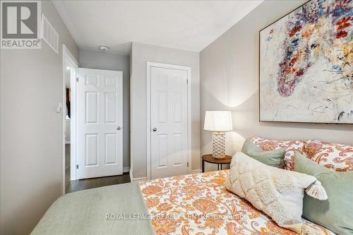 3946 Leonardo Street, Burlington, ON - Indoor Photo Showing Bedroom