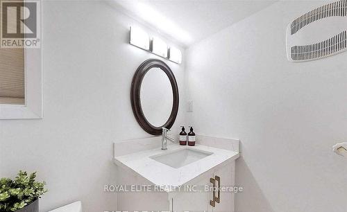 41 Connor Drive, Whitchurch-Stouffville, ON - Indoor Photo Showing Bathroom