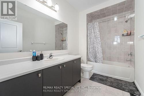 43 Petch Avenue, Caledon, ON - Indoor Photo Showing Bathroom