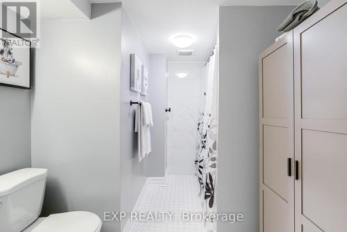 17 Westchester Road, Toronto, ON - Indoor Photo Showing Bathroom