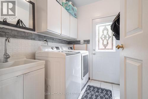 5776 Invergordon Lane, Mississauga, ON - Indoor Photo Showing Laundry Room