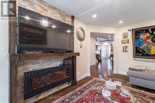 5776 Invergordon Lane, Mississauga, ON - Indoor Photo Showing Living Room With Fireplace