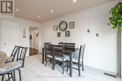 5776 Invergordon Lane, Mississauga, ON - Indoor Photo Showing Dining Room