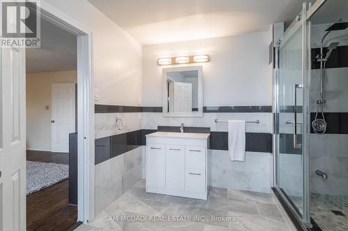 5776 Invergordon Lane, Mississauga, ON - Indoor Photo Showing Bathroom