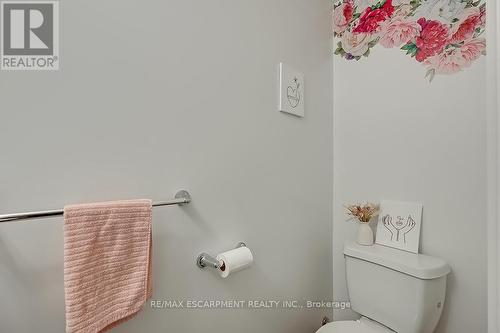 216 - 1940 Ironstone Drive, Burlington, ON - Indoor Photo Showing Bathroom