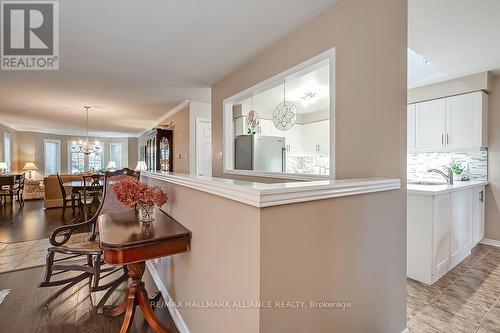 2303 Kingfisher Court, Oakville, ON - Indoor