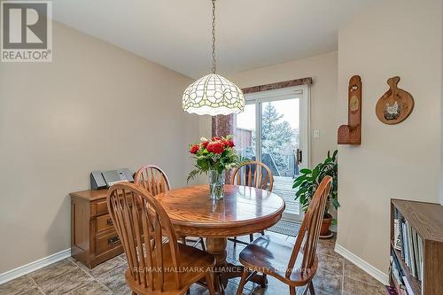 2303 Kingfisher Court, Oakville, ON - Indoor Photo Showing Dining Room