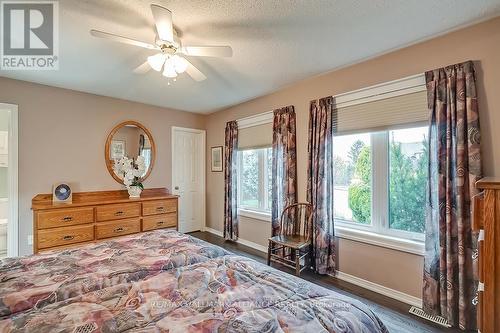 2303 Kingfisher Court, Oakville, ON - Indoor Photo Showing Bedroom