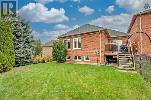 2303 Kingfisher Court, Oakville, ON - Outdoor