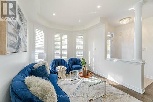 9 Silvershadow Terrace, Brampton, ON - Indoor Photo Showing Living Room