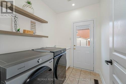 9 Silvershadow Terrace, Brampton, ON - Indoor Photo Showing Laundry Room