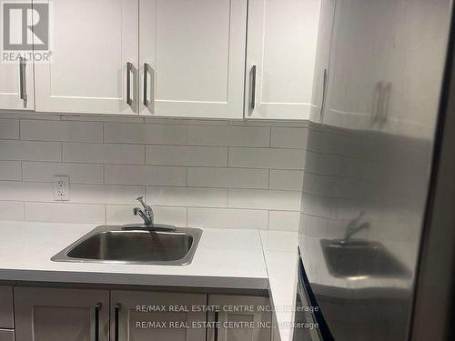 27 - 265 Williamsburg Road, Kitchener, ON - Indoor Photo Showing Kitchen