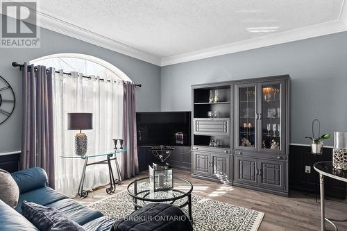 8670 Crayton Court, North Perth, ON - Indoor Photo Showing Living Room