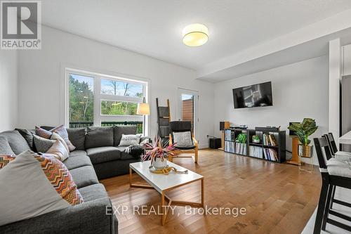 97 - 60 Arkell Road, Guelph, ON - Indoor Photo Showing Living Room