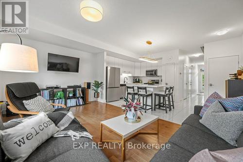 97 - 60 Arkell Road, Guelph, ON - Indoor Photo Showing Living Room