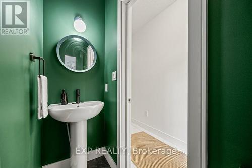 97 - 60 Arkell Road, Guelph, ON - Indoor Photo Showing Bathroom