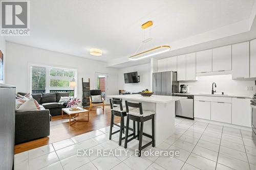 97 - 60 Arkell Road, Guelph, ON - Indoor Photo Showing Kitchen With Upgraded Kitchen