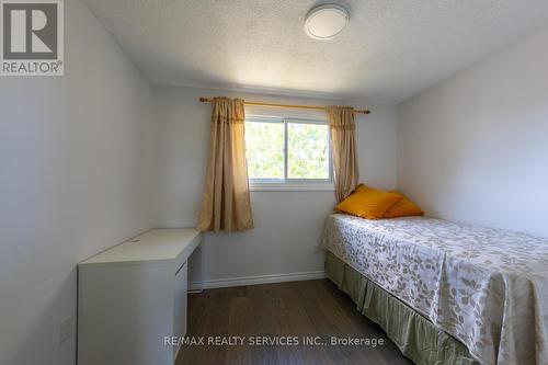 56 Raleigh Court S, Hamilton, ON - Indoor Photo Showing Bedroom