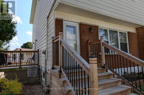 56 Raleigh Court S, Hamilton, ON - Outdoor With Deck Patio Veranda With Exterior