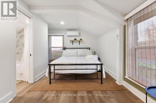 4105 Tufford Road, Lincoln, ON - Indoor Photo Showing Bedroom