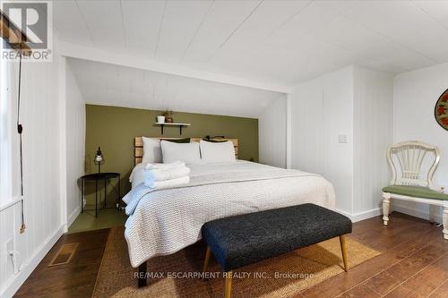 4105 Tufford Road, Lincoln, ON - Indoor Photo Showing Bedroom