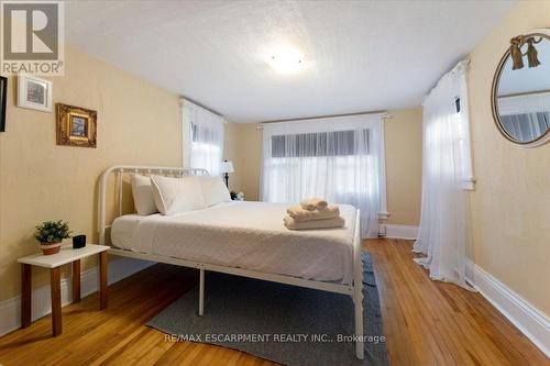 4105 Tufford Road, Lincoln, ON - Indoor Photo Showing Bedroom