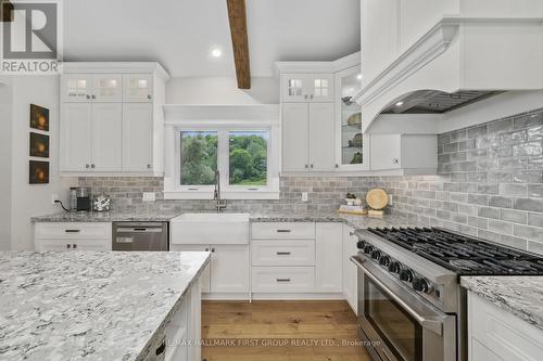 3229 Garland Road, Hamilton Township, ON - Indoor Photo Showing Kitchen With Stainless Steel Kitchen With Upgraded Kitchen