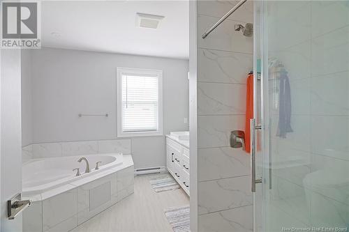 297 Heron Drive, Fredericton, NB - Indoor Photo Showing Bathroom