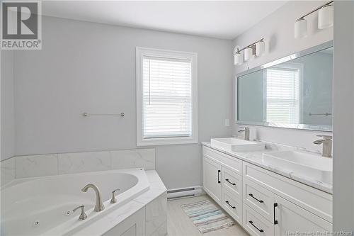 297 Heron Drive, Fredericton, NB - Indoor Photo Showing Bathroom