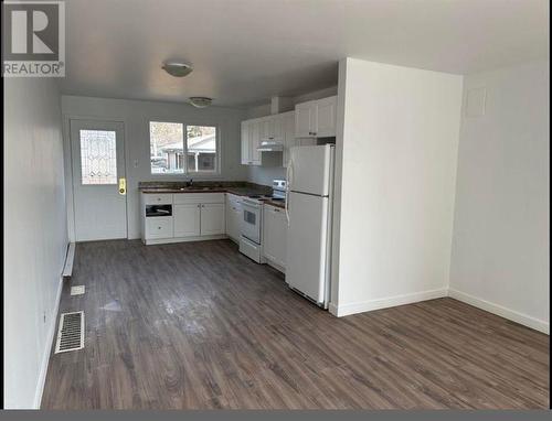 1274 20Th Avenue, Prince George, BC - Indoor Photo Showing Kitchen