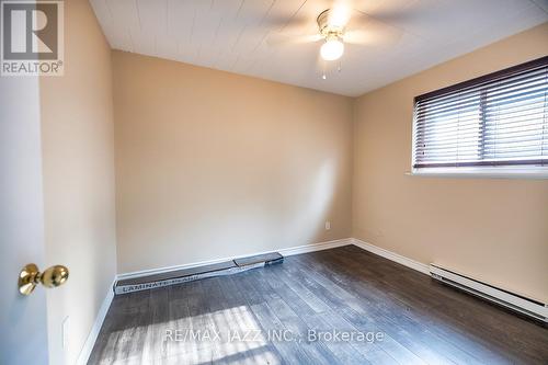 2 - 540 Mary Street E, Whitby (Downtown Whitby), ON - Indoor Photo Showing Other Room